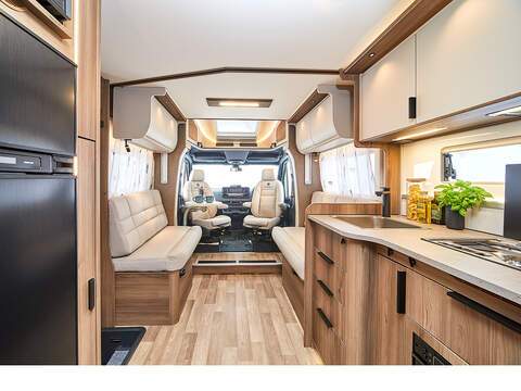 Coachman Travel Master 565 Motorhome - N2172