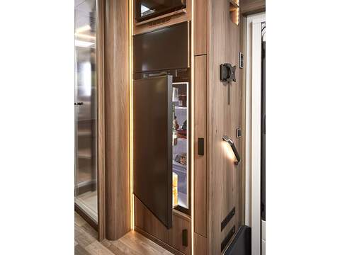 Coachman Travel Master 565 Motorhome - N2172