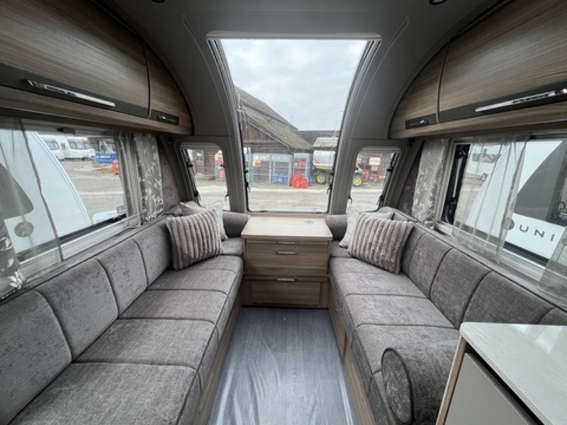 Bailey Unicorn Deluxe Cabrera 2026 Caravan - Large 3