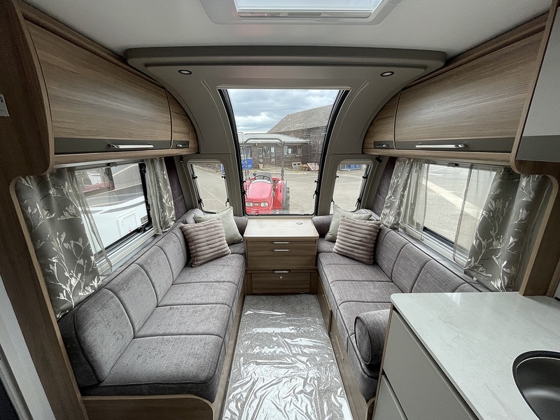 Bailey Unicorn Deluxe Cabrera 2026 Caravan - Large 3