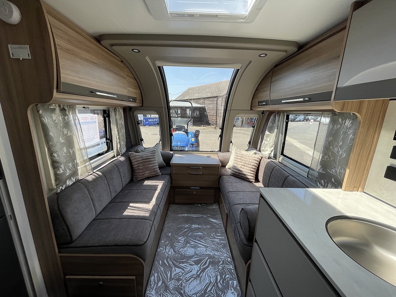 Bailey Unicorn Deluxe Cabrera 2026 Caravan - Large 3