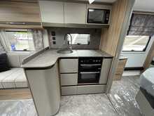 Bailey Alicanto Grande Deluxe Evora 2026 Caravan4