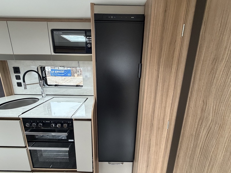 Bailey Unicorn Deluxe Madrid 2026 Caravan - Large 14
