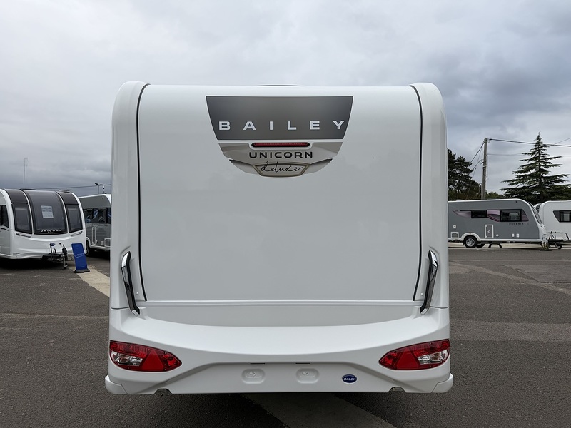 Bailey Unicorn Deluxe Madrid 2026 Caravan - Large 28