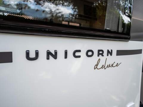 Bailey Unicorn Deluxe Vigo Caravan - N2185