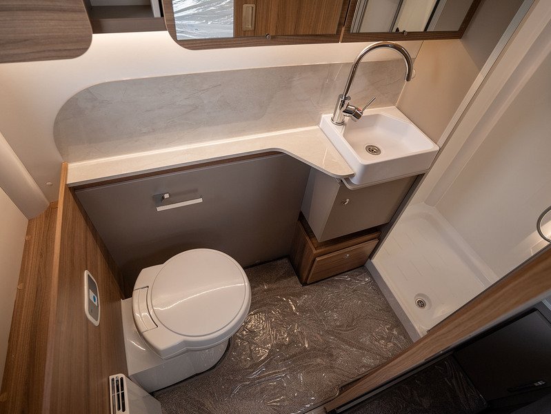 Bailey Unicorn Deluxe Vigo Caravan - N2185