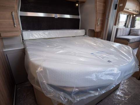 Bailey Unicorn Deluxe Vigo Caravan - N2185