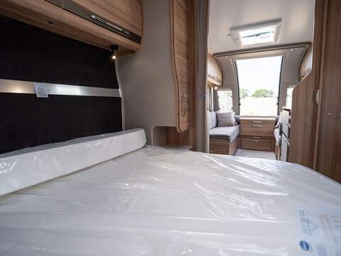 Bailey Unicorn Deluxe Vigo Caravan - N2185