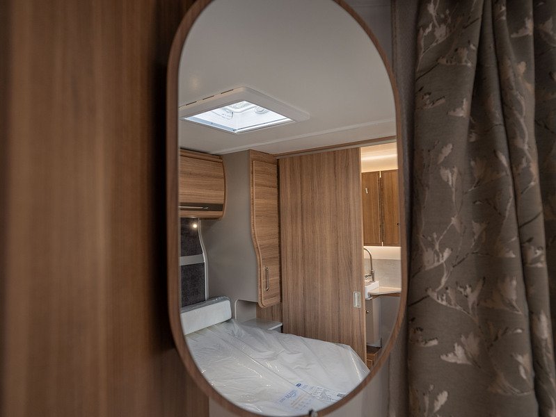 Bailey Unicorn Deluxe Vigo Caravan - N2185