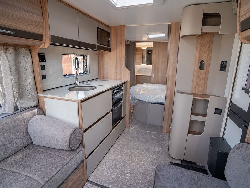 Bailey Unicorn Deluxe Vigo Caravan - N2185