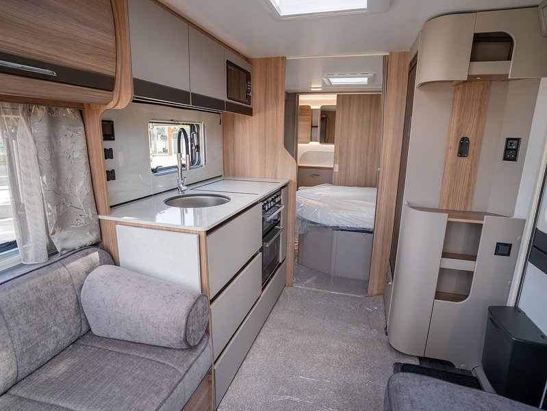 Bailey Unicorn Deluxe Vigo Caravan - N2185