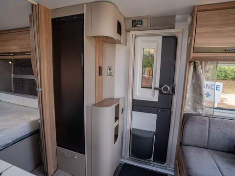 Bailey Unicorn Deluxe Vigo Caravan - N2185
