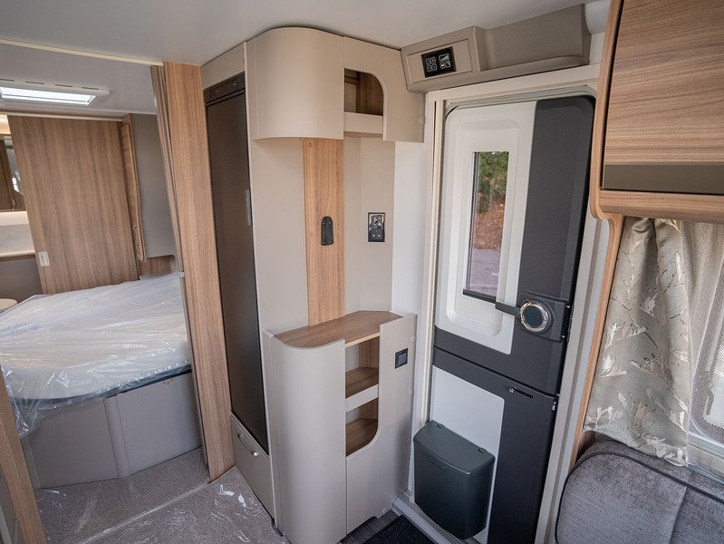 Bailey Unicorn Deluxe Vigo Caravan - N2185