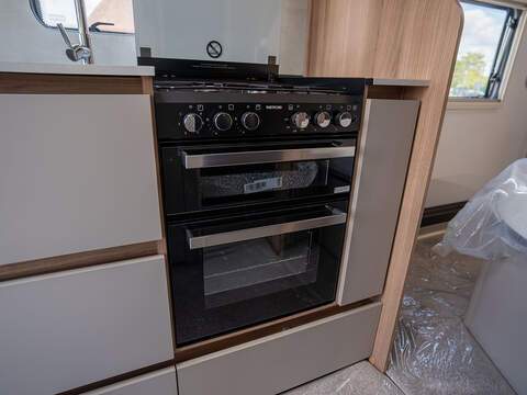 Bailey Unicorn Deluxe Vigo Caravan - N2185