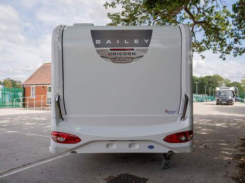Bailey Unicorn Deluxe Vigo Caravan - N2185
