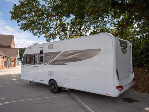 Bailey Unicorn Deluxe Vigo Caravan - N2185