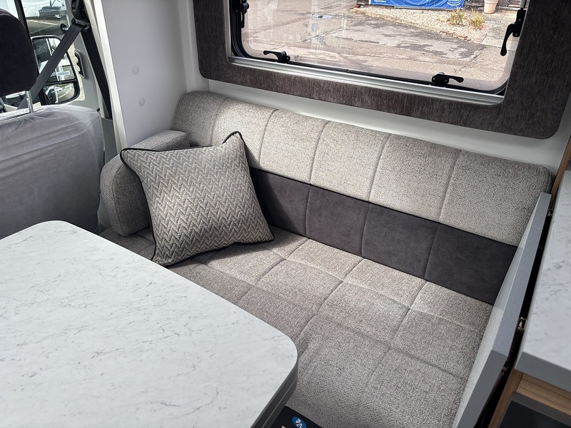 Bailey Adamo Refresh 75-4i  Motorhome - Large 12