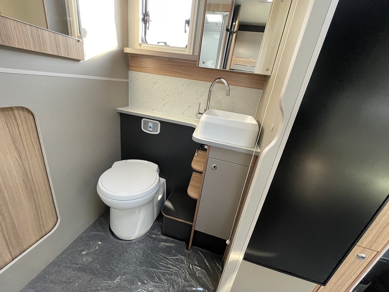 Bailey Adamo Refresh 69-4 2026 Motorhome - Large 12