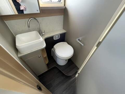 Bailey Adamo Refresh 75-4i Motorhome - N2210