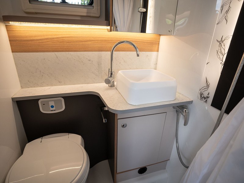 Bailey Adamo 75-4DL Motorhome - N2215