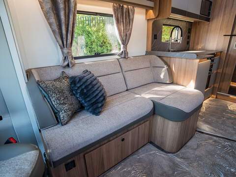 Bailey Autograph IV 72-2 Motorhome - N2222
