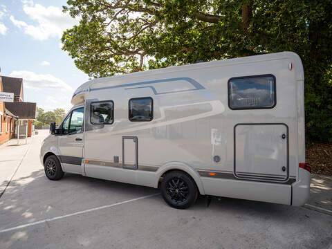 Hymer GT-S 600 Motorhome - N2229