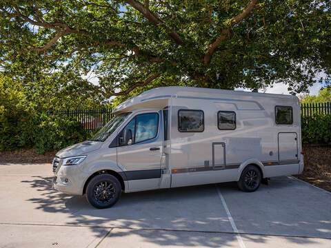 Hymer GT-S 600 Motorhome - N2229