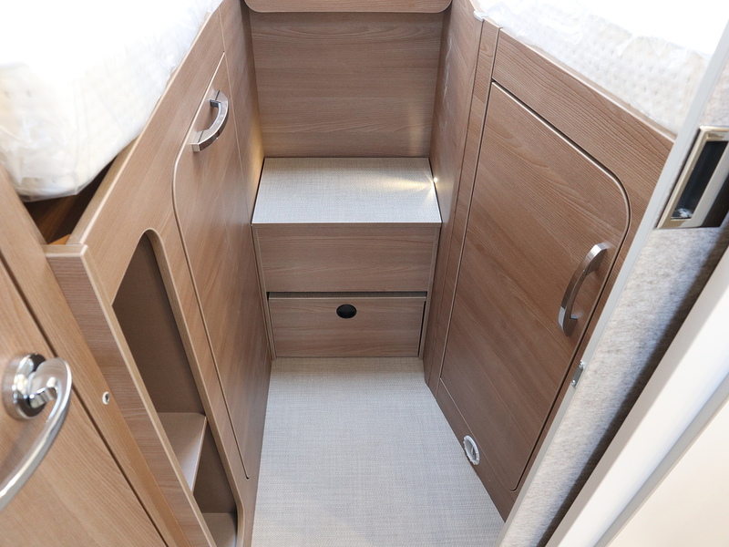 Burstner Lyseo TD 727G  Motorhome - Large 20