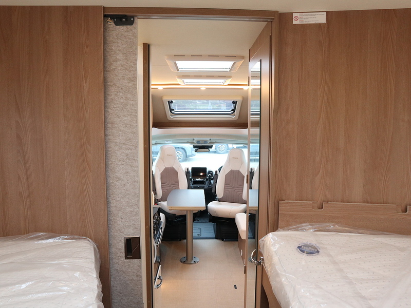 Burstner Lyseo TD 727G  Motorhome - Large 21