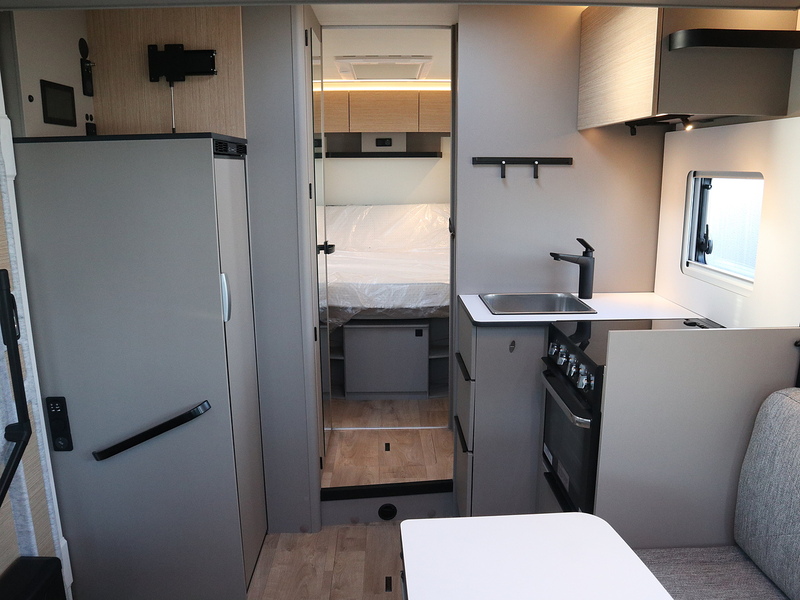 Burstner Campeo TD IT 736  Motorhome - Large 11