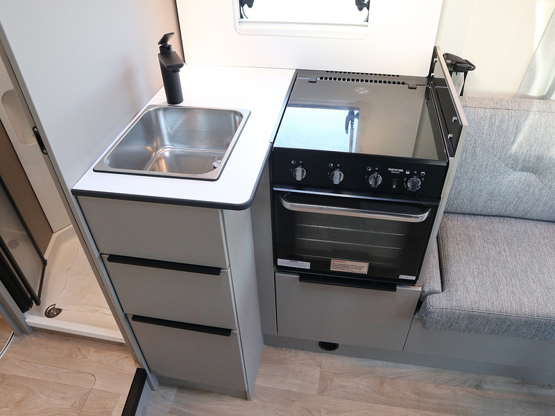 Burstner Campeo TD IT 736  Motorhome - Large 18