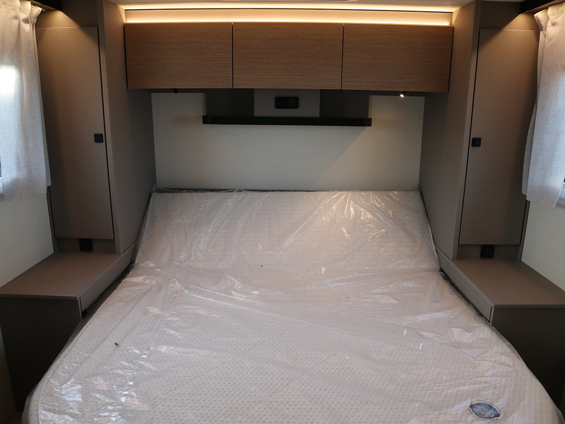 Burstner Campeo TD IT 736  Motorhome - Large 21