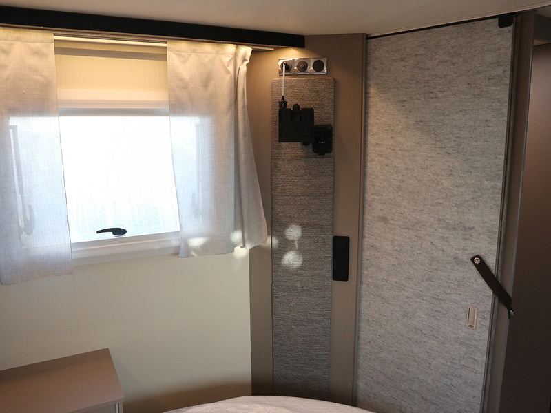 Burstner Campeo TD IT 736  Motorhome - Large 23