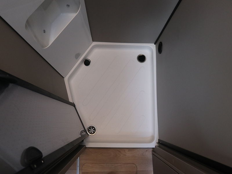 Burstner Campeo TD IT 736  Motorhome - Large 27