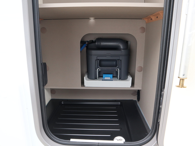 Burstner Campeo TD IT 590  Motorhome - Large 6