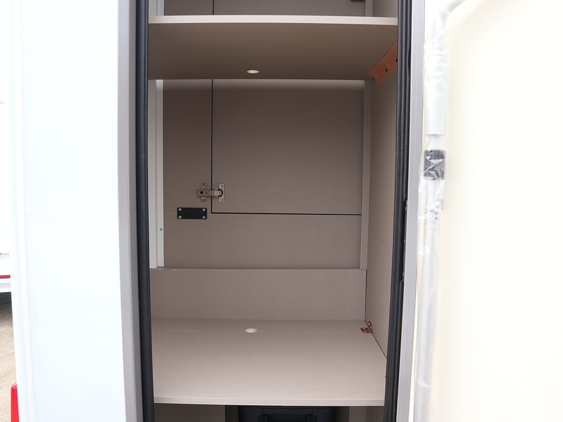 Burstner Campeo TD IT 590  Motorhome - Large 7