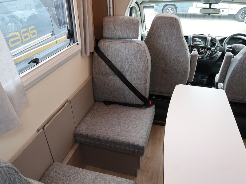 Burstner Campeo TD IT 590  Motorhome - Large 15