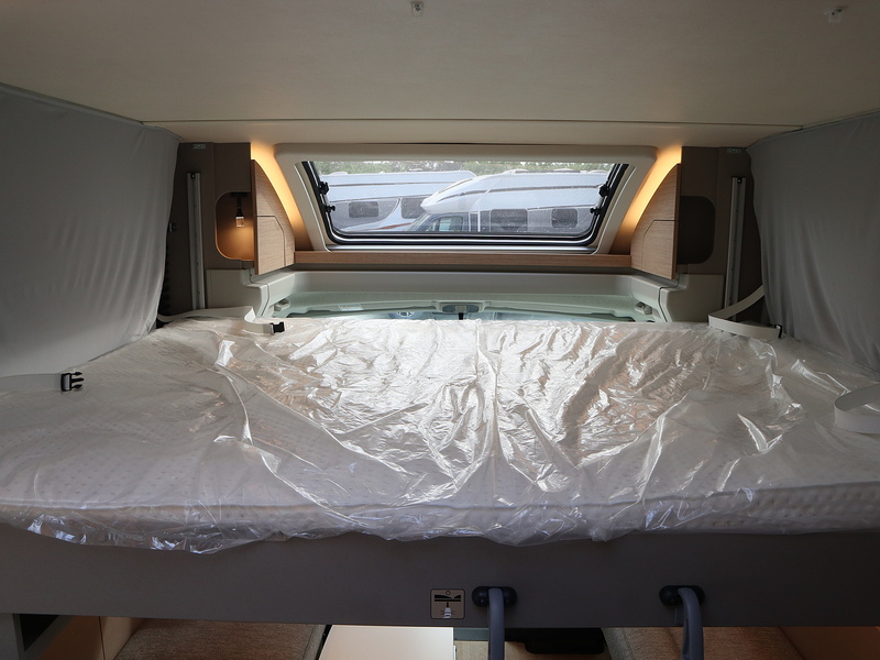 Burstner Campeo TD IT 590  Motorhome - Large 24