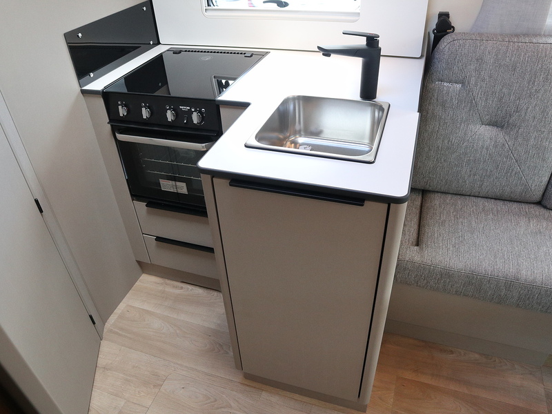 Burstner Campeo TD IT 590  Motorhome - Large 28