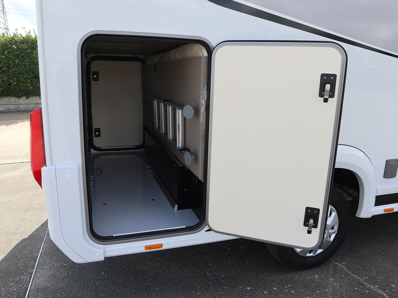 Burstner Campeo TD 676  Motorhome - Large 5