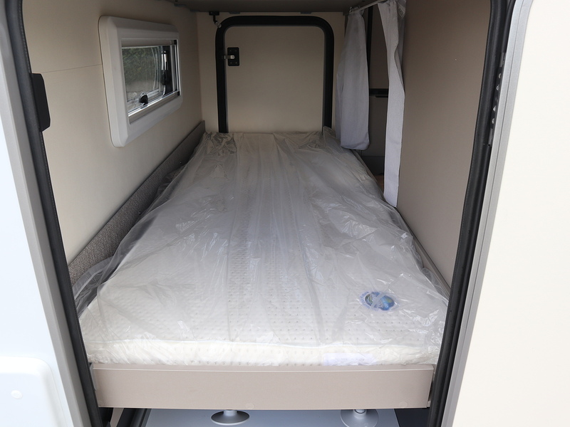 Burstner Campeo TD 676  Motorhome - Large 7