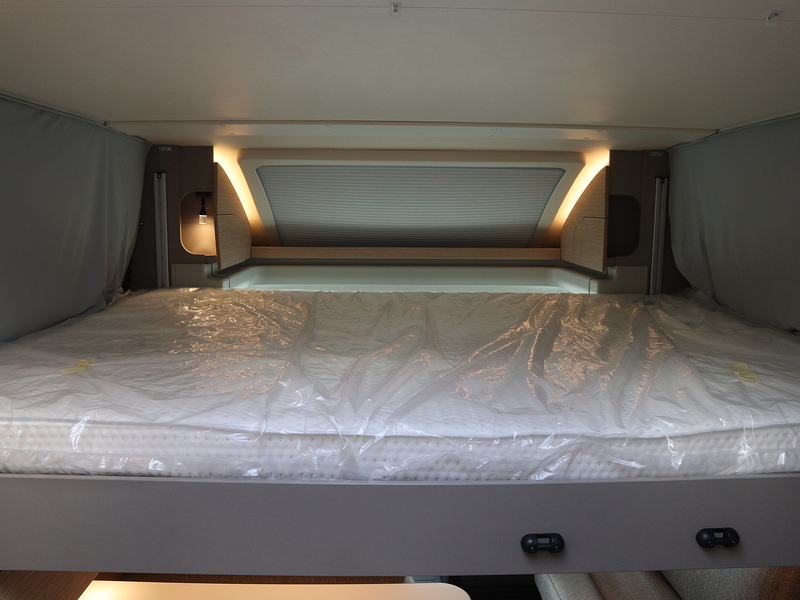 Burstner Campeo TD 676  Motorhome - Large 18