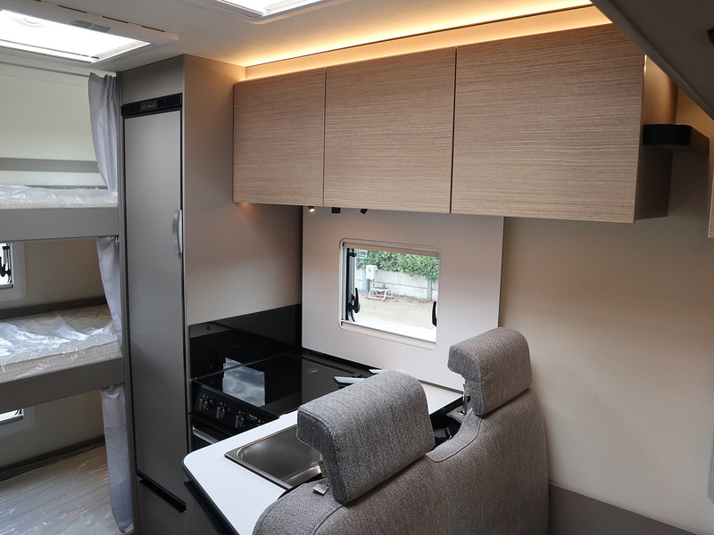Burstner Campeo TD 676  Motorhome - Large 19