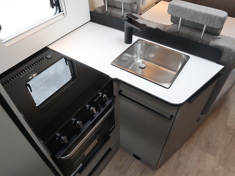 Burstner Campeo TD 676  Motorhome - Large 20