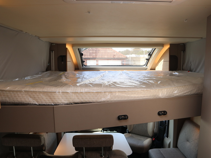 Burstner Campeo TD 690G  Motorhome - Large 18