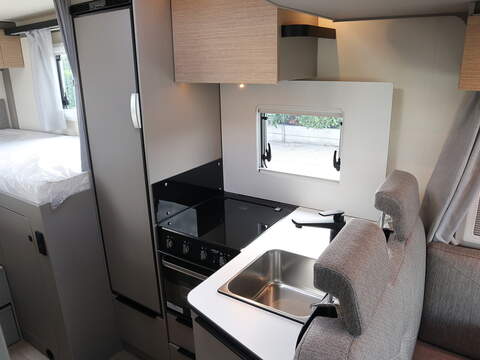Burstner Campeo TD 690G Motorhome - N2239