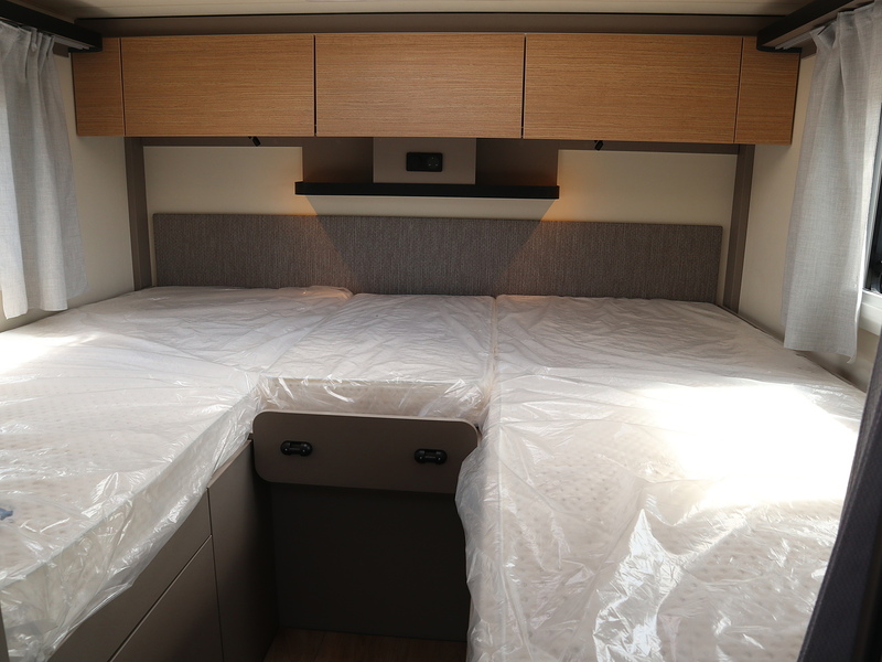 Burstner Campeo TD 690G  Motorhome - Large 23