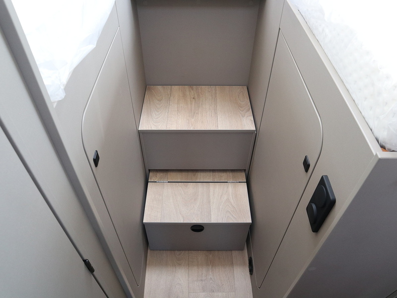Burstner Campeo TD 690G  Motorhome - Large 26
