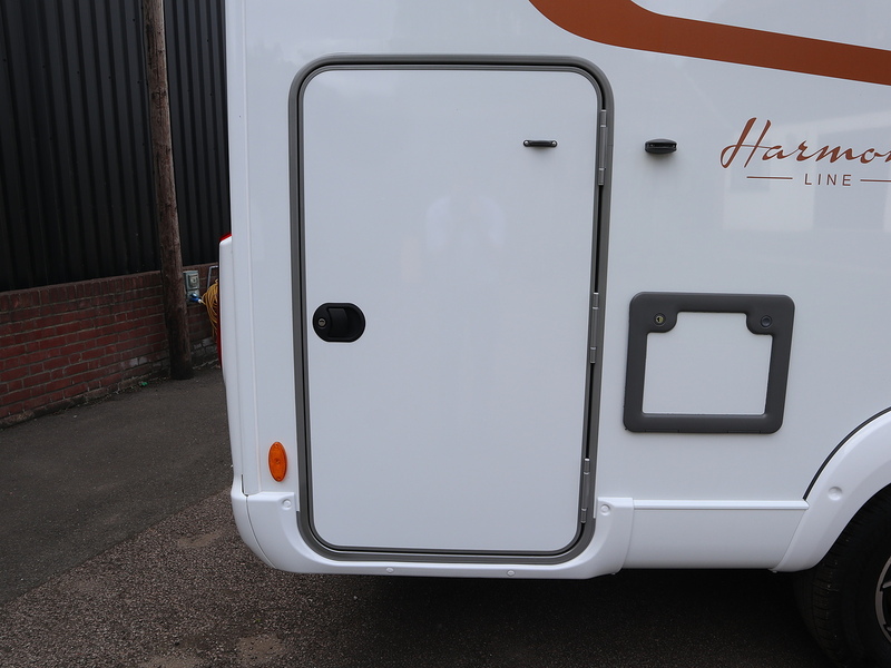 Burstner Lyseo Gallery T689G  Motorhome - Large 8