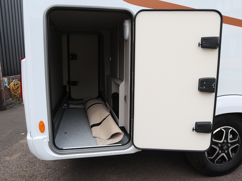 Burstner Lyseo Gallery T689G  Motorhome - Large 9